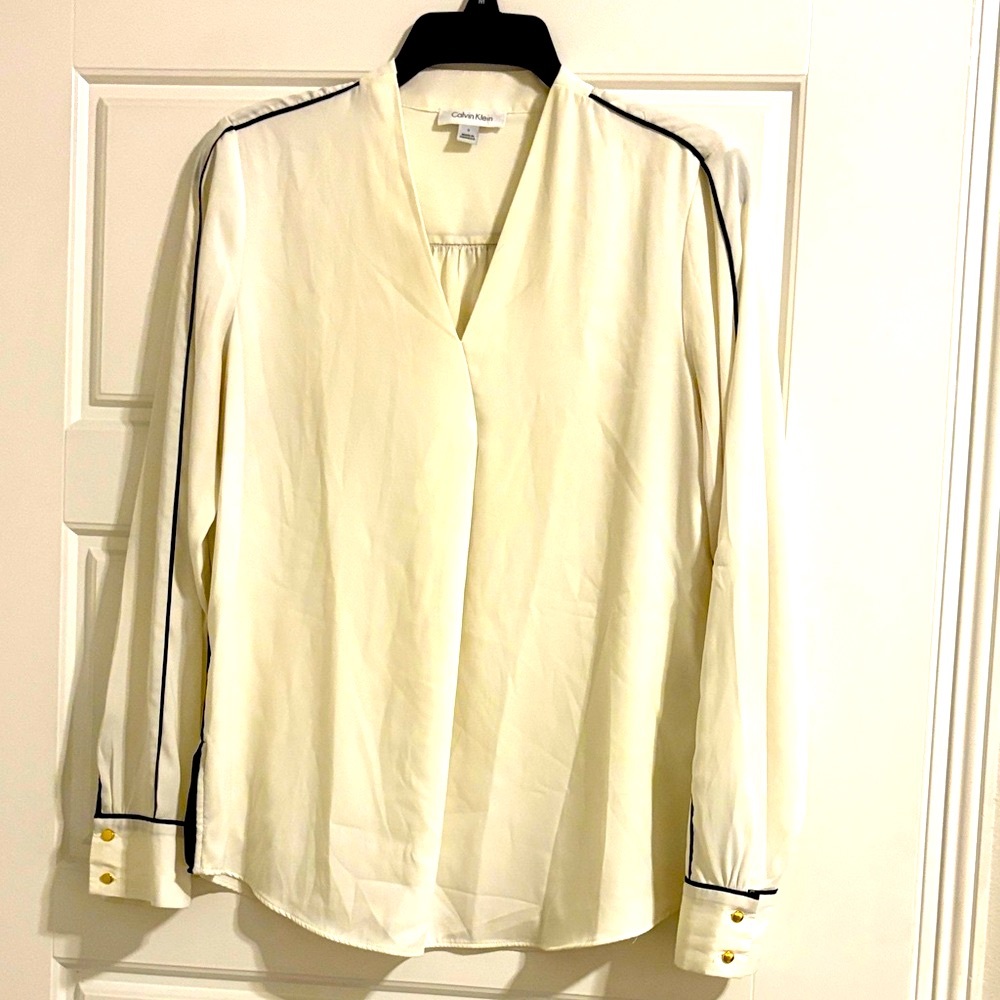 Calvin Klein Cream V-Neck Long-Sleeve Blouse with Black Trim Small
